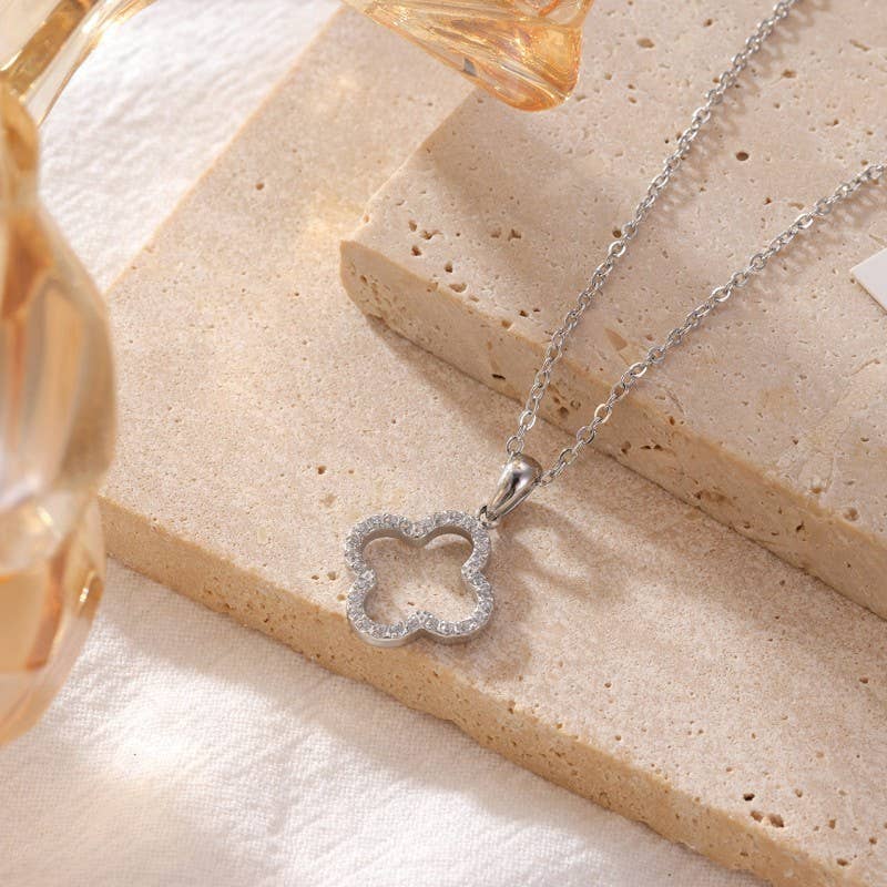 18K STAINLESS STEEL TARNISH FREE CLOVER NECKLACE | 40NK9680: Gold